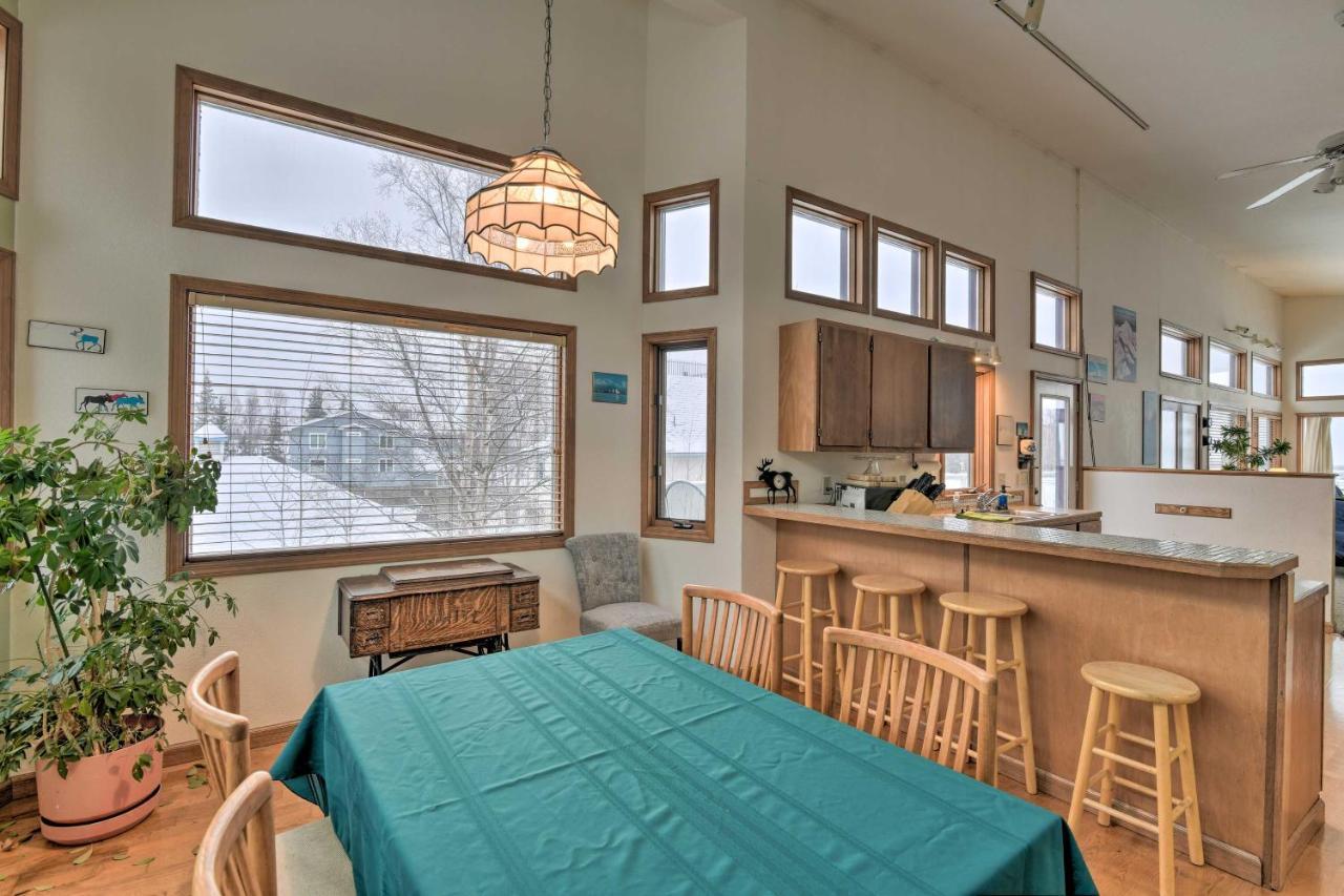 Spacious Family Home With Deck And Million-Dollar View Anchorage Exterior foto